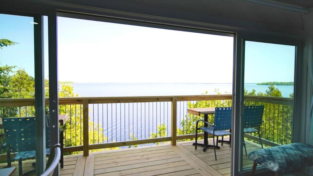 פלטסבורג Loza House Coastal Design Unit With Lake & Mountain Views מראה חיצוני תמונה