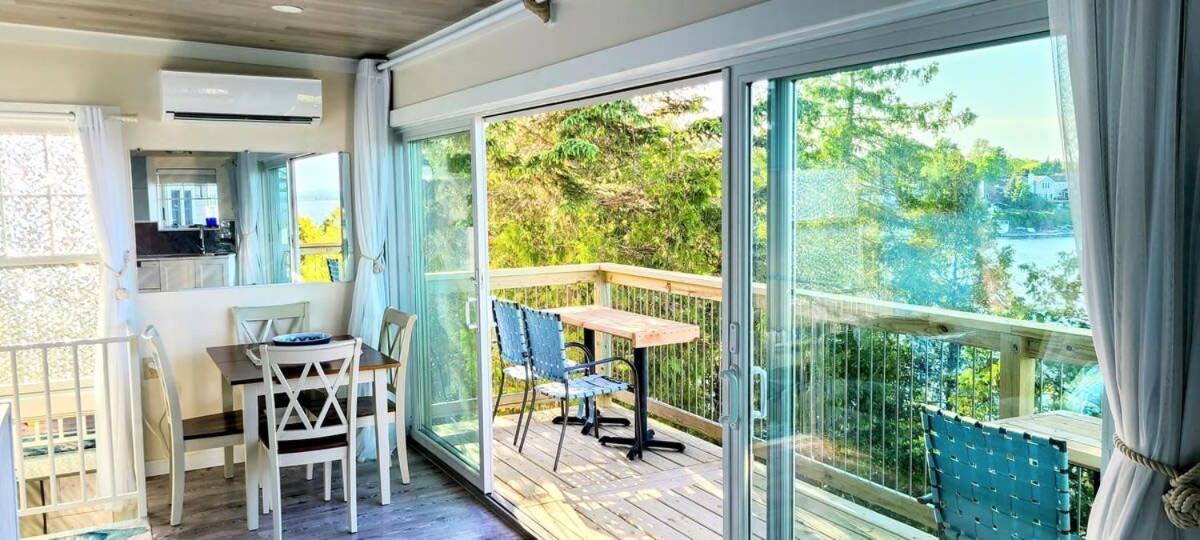 פלטסבורג Loza House Coastal Design Unit With Lake & Mountain Views מראה חיצוני תמונה